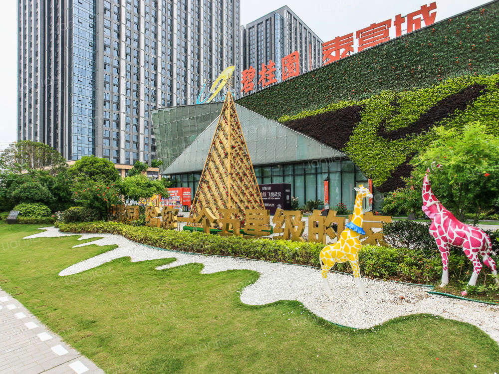 武漢漢陽(yáng)碧桂園泰富城85000m2保溫工程